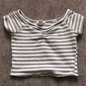 Crop top with white/grey stripes